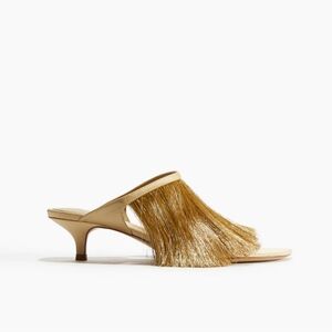 H&M NWT Gold Fringe Sandal Size 6 Vacation Resort Boho